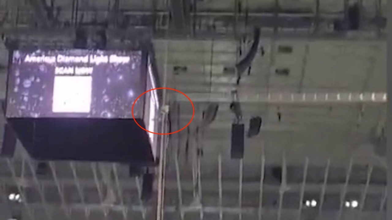 Photo: Fox News Investigation launched after Air Force airman fatally falls before UTSA football game