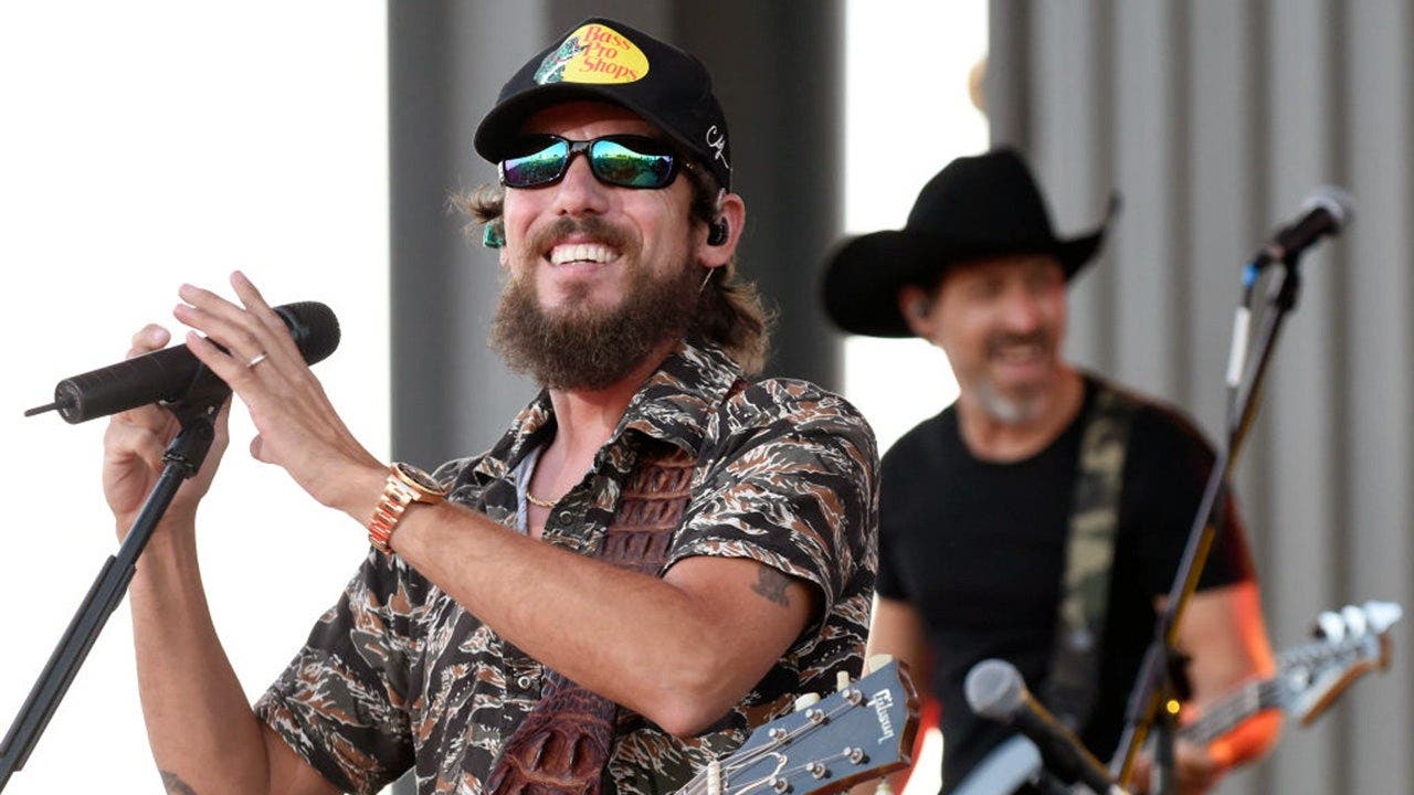 Country star Chris Janson admits he got ‘a little cocky’ before grueling Colorado elk hunt