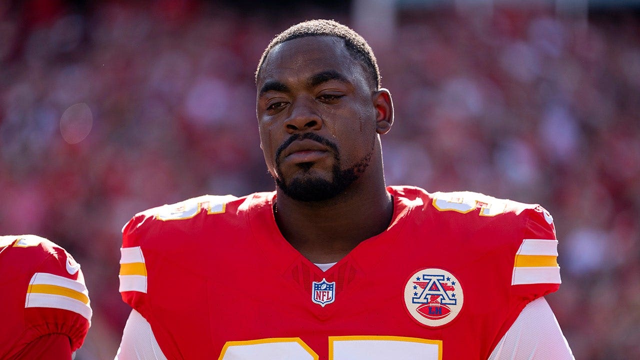 Kansas City Chiefs star defensive lineman Chris Jones caught in screaming match with coaches on sidelines