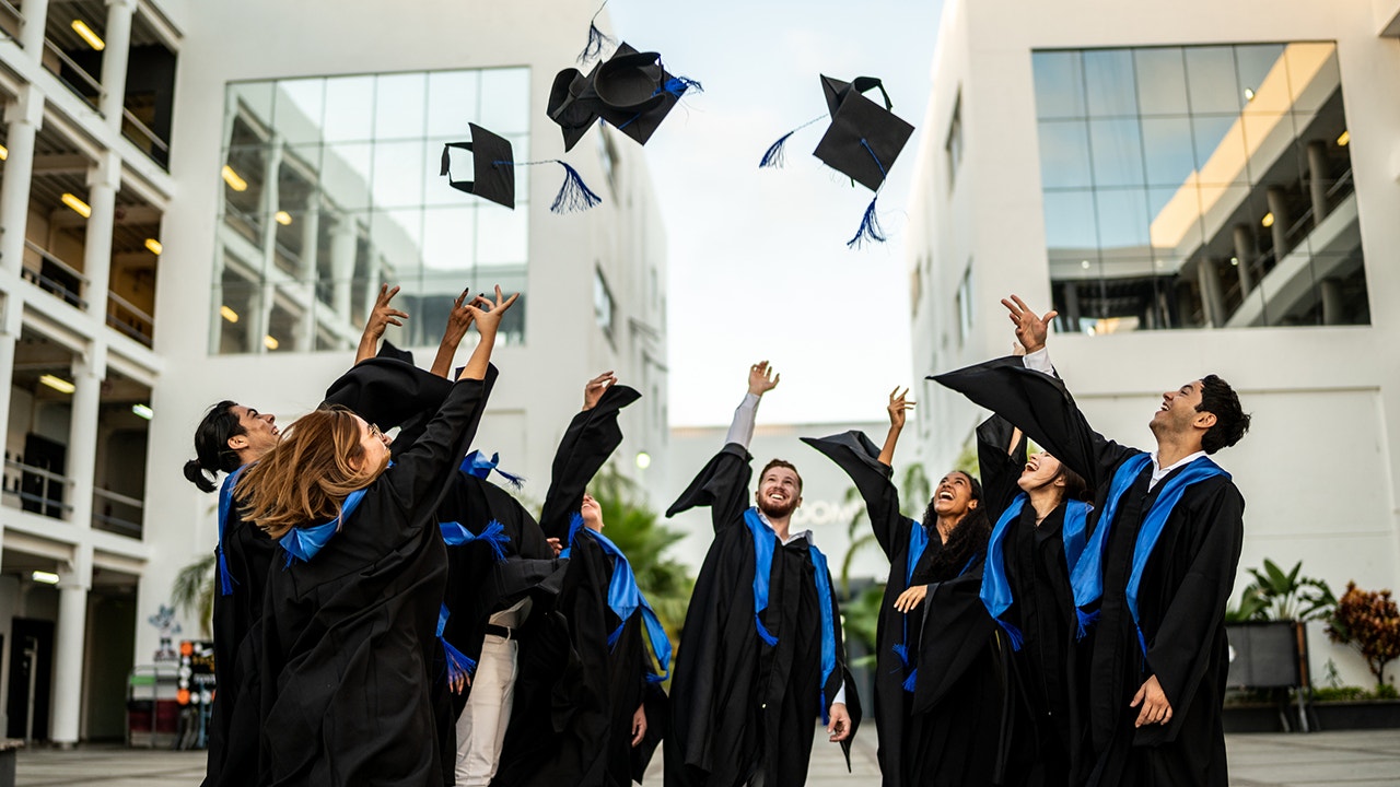 New Gallup poll finds 80% of employers still prefer college degrees