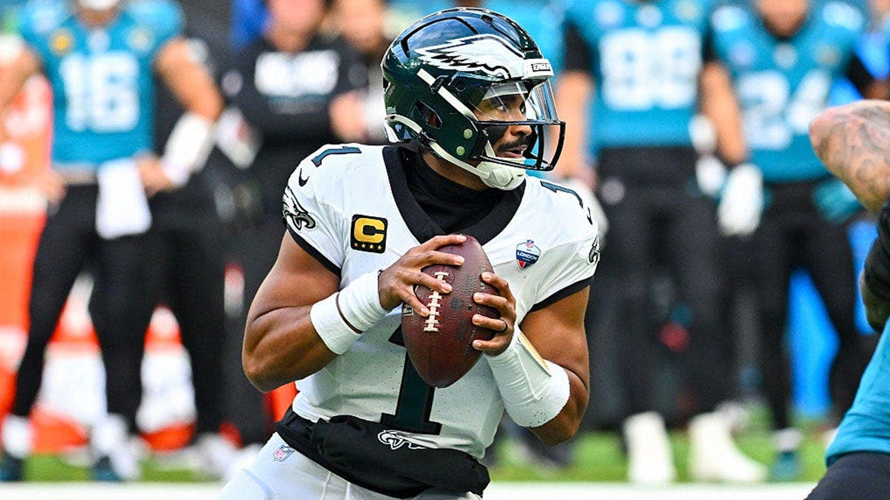 Jalen Hurts blood clot investigation to raise questions about Eagles’ London trip and medical screening timing