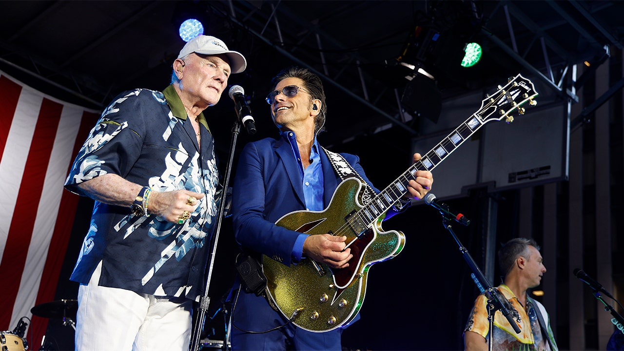 John Stamos says Beach Boys’ Mike Love faces serious health issues
