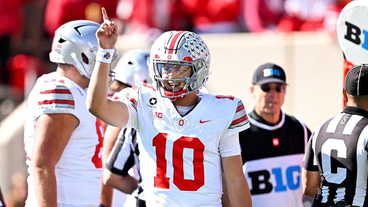 Ohio State snaps Indiana’s 22-game winning streak, hands reigning champs first loss since 2024 in thriller Ohio State snaps Indiana’s 22-game winning streak, hands reigning champs first loss since 2024 in thriller