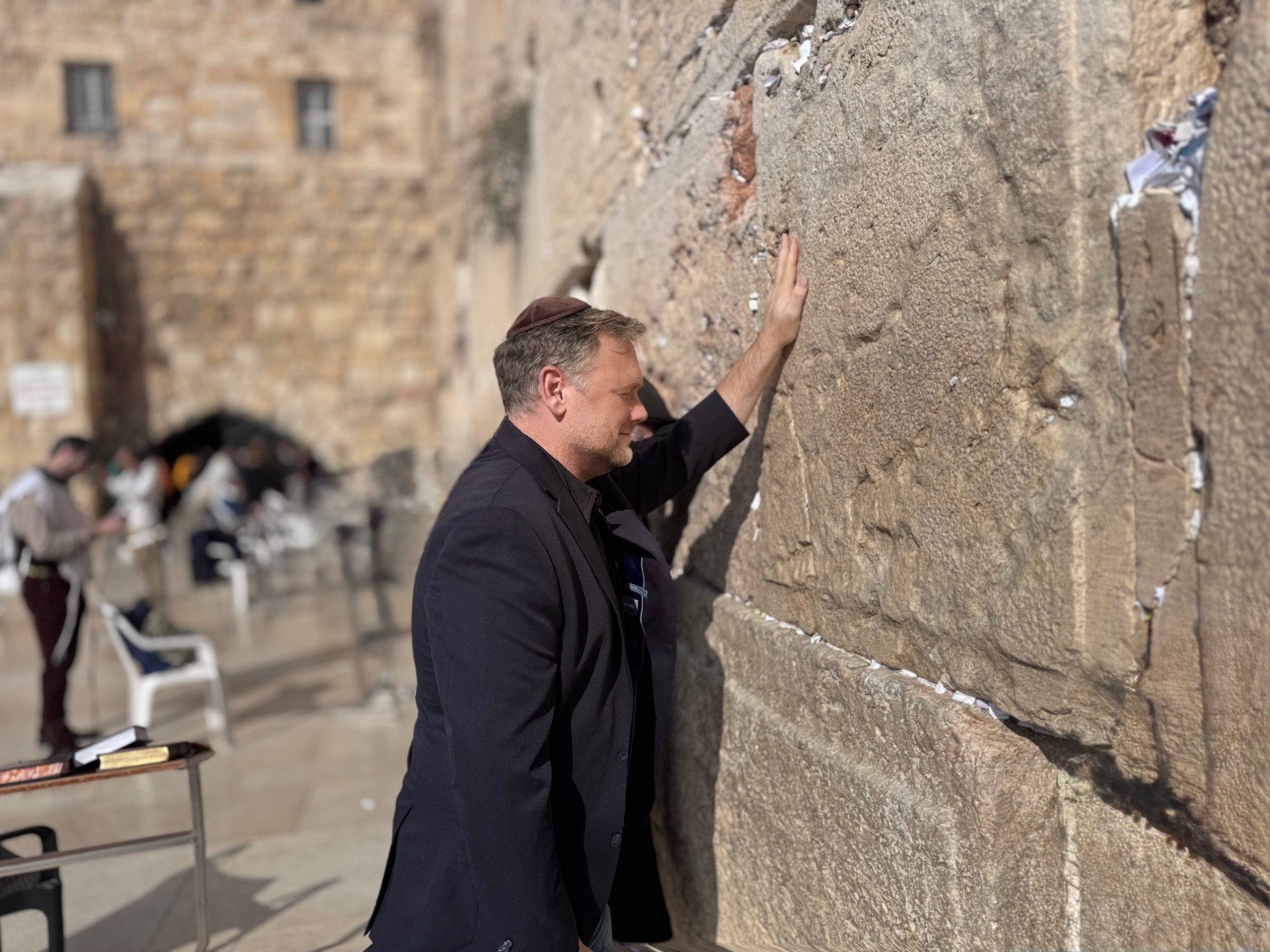 Kim Lifschitz accused of mocking Jewish trustee’s Western Wall visit