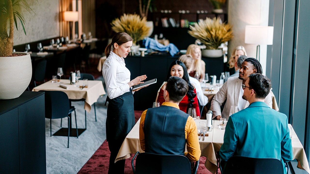 Michelin-rated Thai restaurant refuses menu substitutions, sparking debate Michelin-rated Thai restaurant refuses menu substitutions, sparking debate