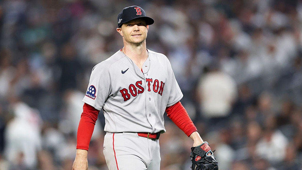 MLB fans explode as fishy images of Sonny Gray’s neck raise eyebrows after Red Sox get trounced